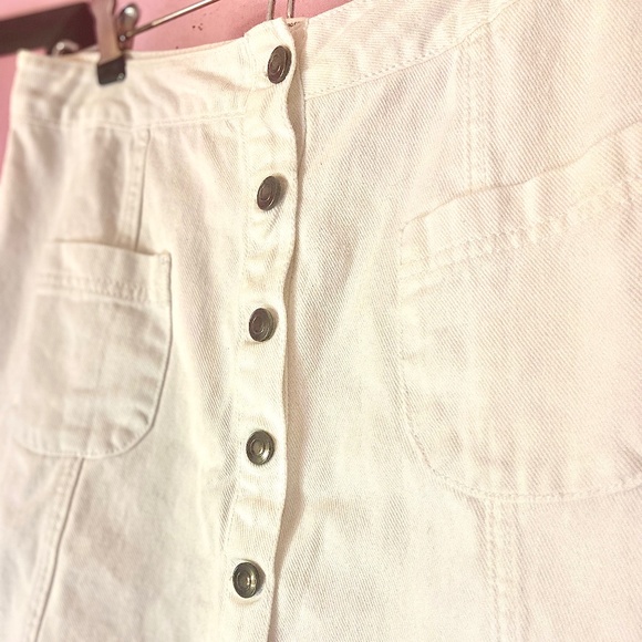 Forever 21 Y2K White Denim Mini Button up Skirt Front Pockets Women’s Medium - Picture 4 of 6
